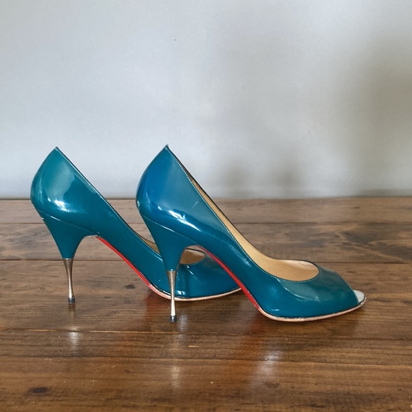 Christian Louboutin Blue Patent Yoyospina 100 Pumps size 40 or a size 9 1/2 - Picture 9 of 12